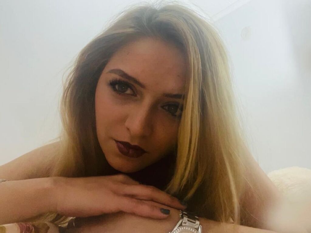 RaquelleSharon web cams pussy sex