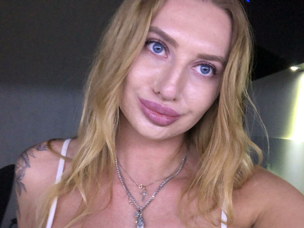 SelenaRayne Sex Webcam