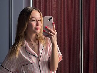 Webcam model JonaHikes from LiveJasmin