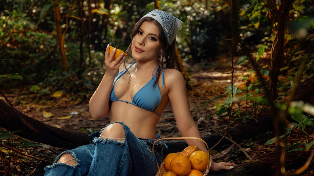 AlessiaWhite