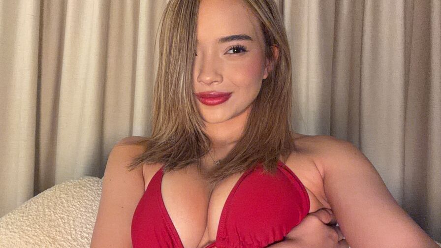 Watch MiaRouge live on freshseotools.com