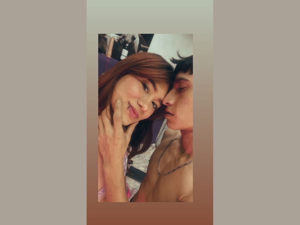 AnnyaAndRick couple free chat preview