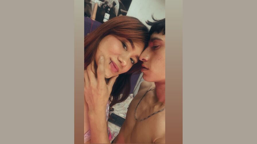 Watch AnnyaAndRick live on Sexyouup