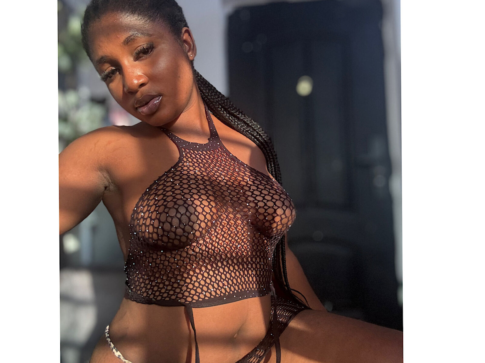 Live cam for LauraKiwi