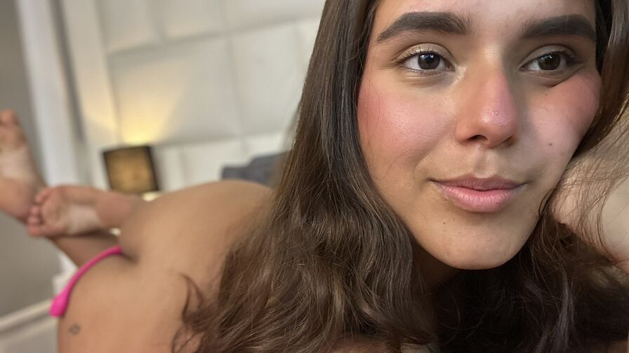 Watch KaryMillan live on Amateur Porn