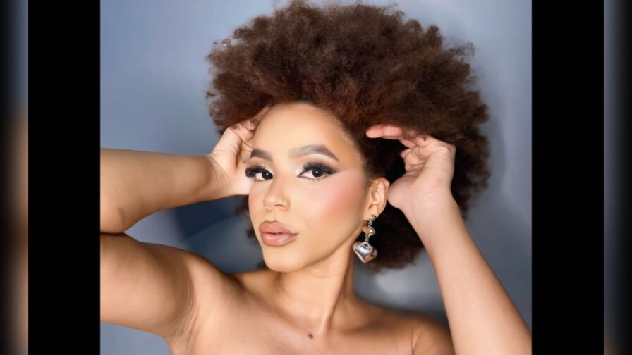 AfroditaBenz