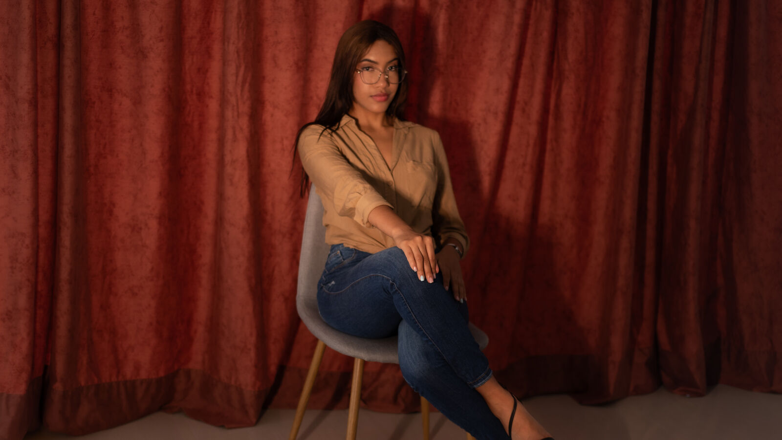 BellaRenard erotic portrait