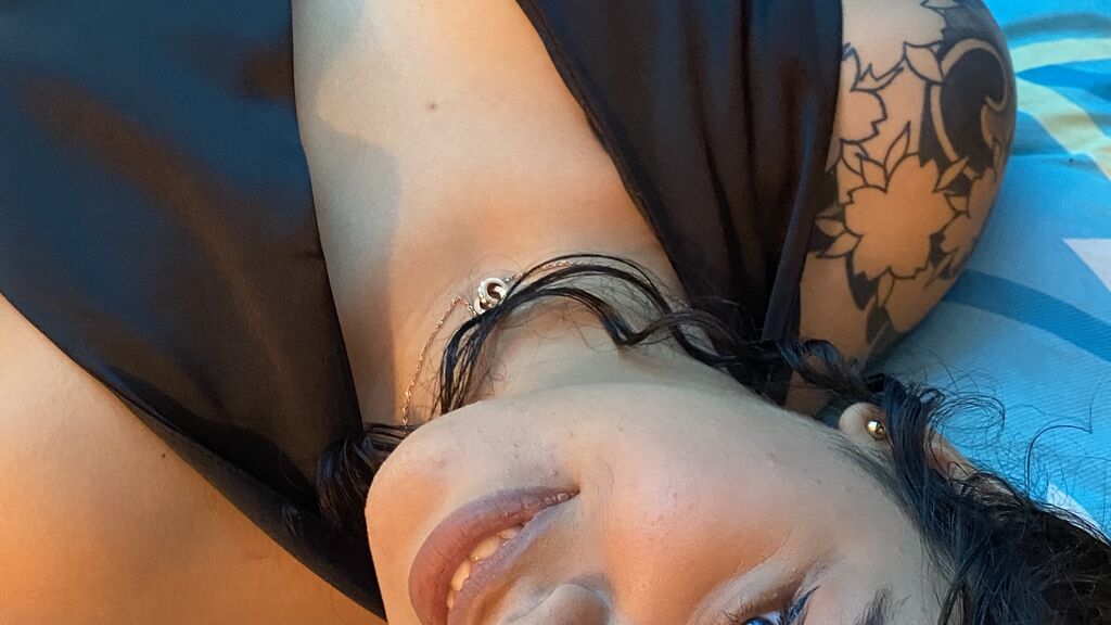  online at GirlsOfJasmin