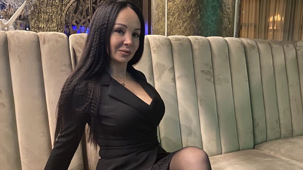 Sex chat gratuit in direct cu MonikaMalina pe LiveJasmin