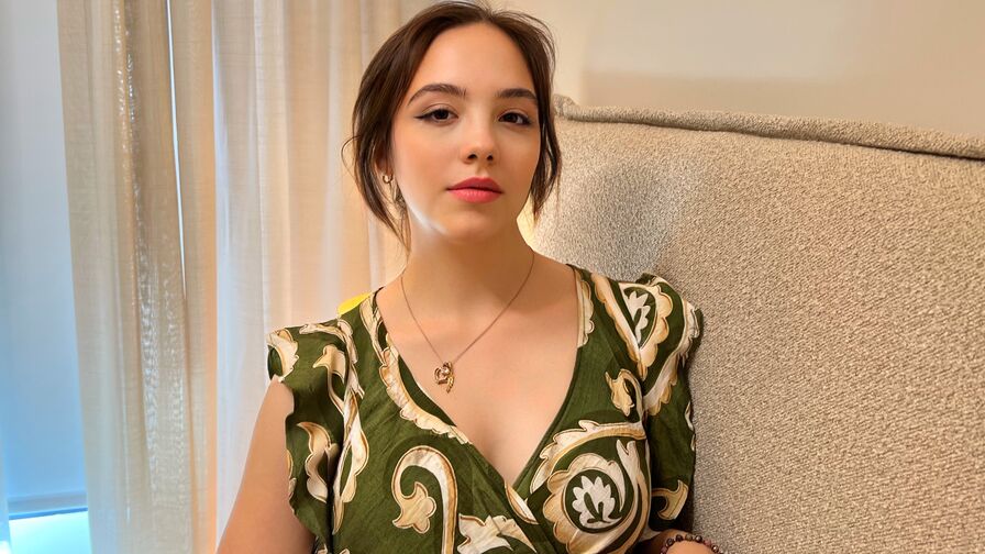 Watch Aelora live on Recorded Pussy🐈