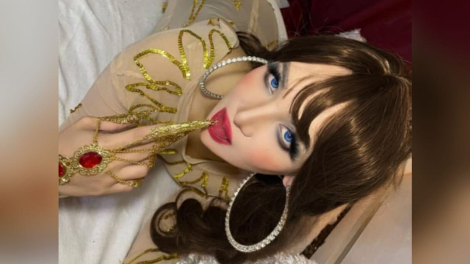AnayaConda glamour portrait