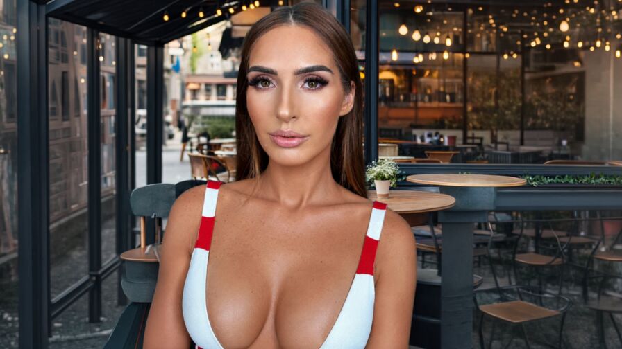 Live Sex Chat with EllieSin