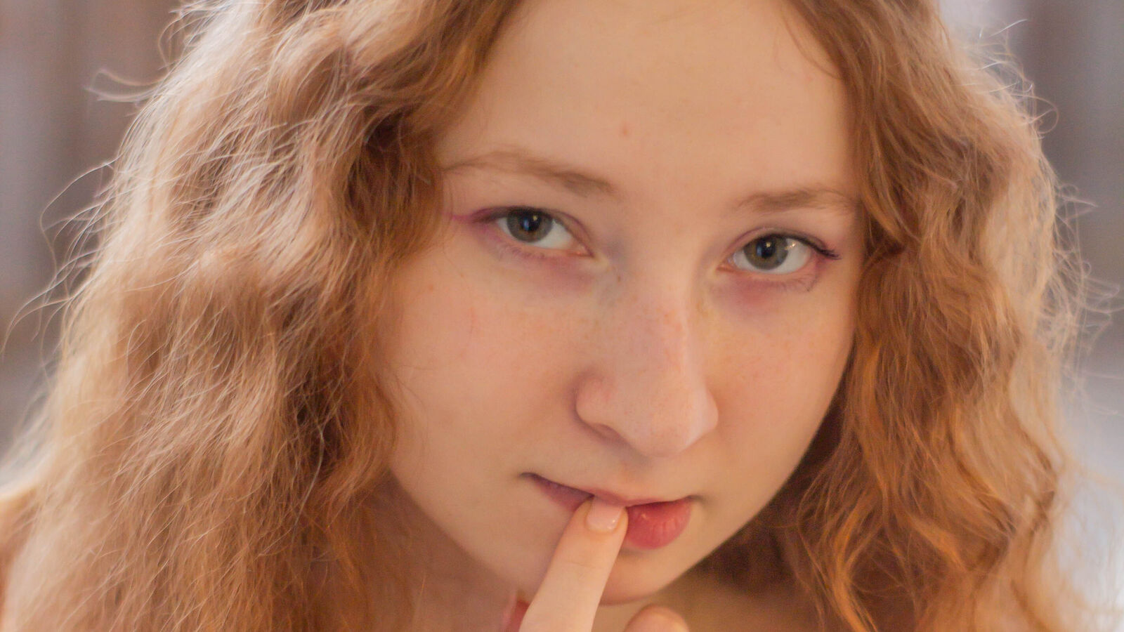 MadgeRemerez erotic portrait