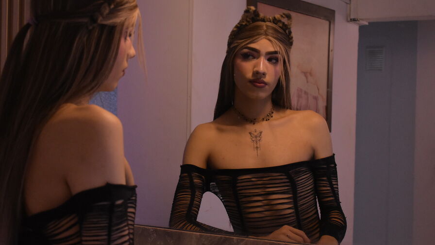 Watch MiaHaward live on Free Erotic Fantasy
