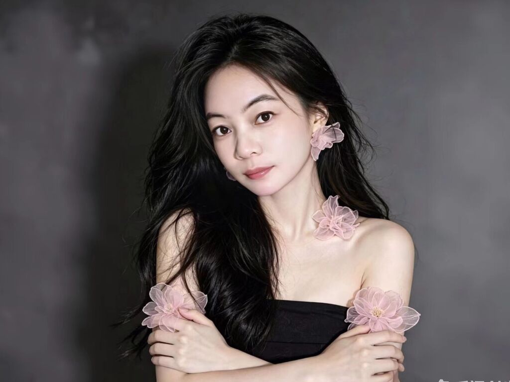 CelesteQi LiveJasmin member chat profile picture