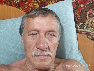 60 skinny white male brown hair blue eyes IlyaGol