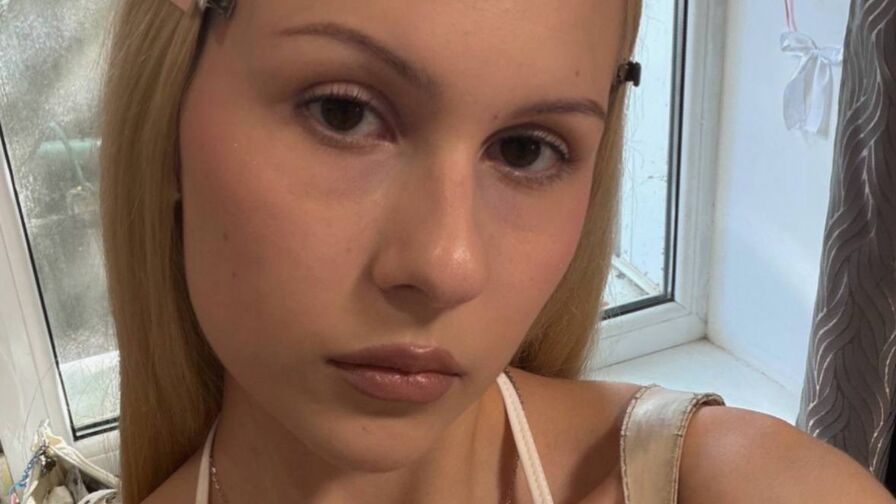 Watch CrystalSymes live on DMS List