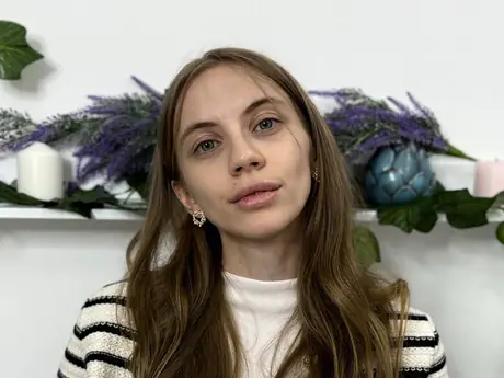 Chat with QuennaGammell