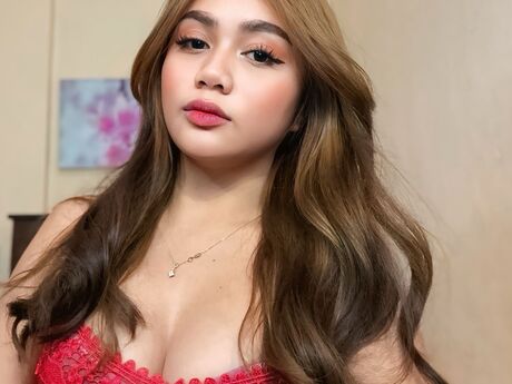 Chat with ElenaLuna