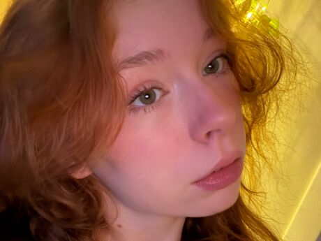 Chat with EvaVelia