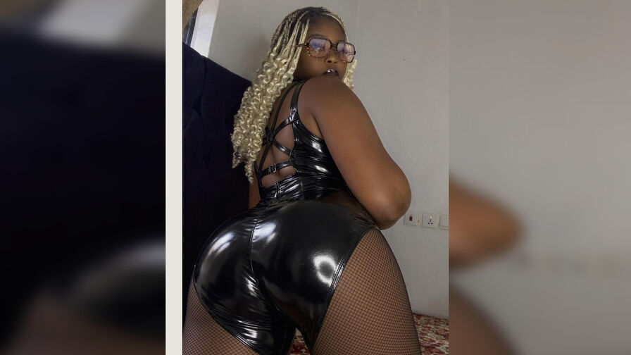 Watch EvelynPretty live on Amateur Blogger🎉