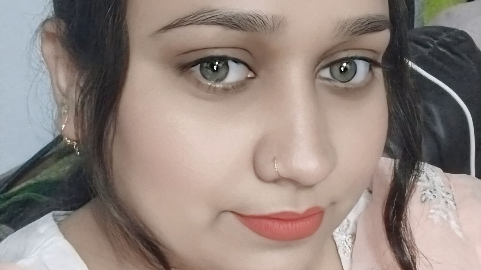 NeenaAngel erotic portrait