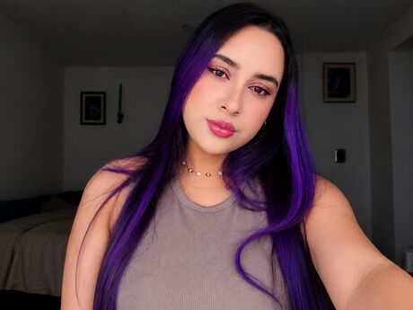 Chat with ChloeRici
