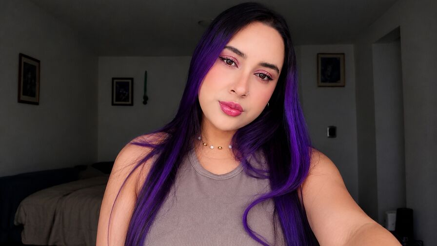 Live HD Nude Chat with ChloeRici