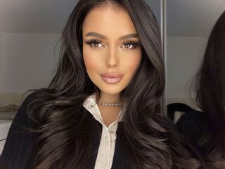 Webcam model JasmineHille from Web Night Cam