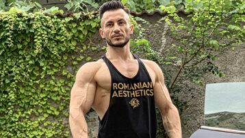 PumpIron webcam show