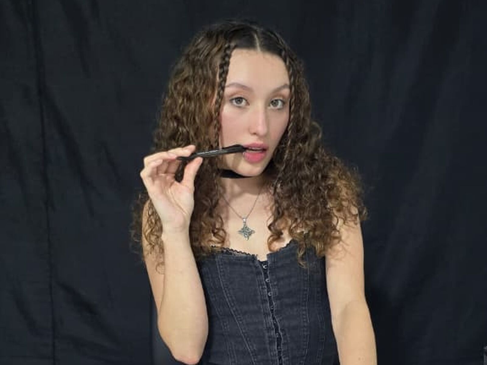 Live cam for MarthiAdams