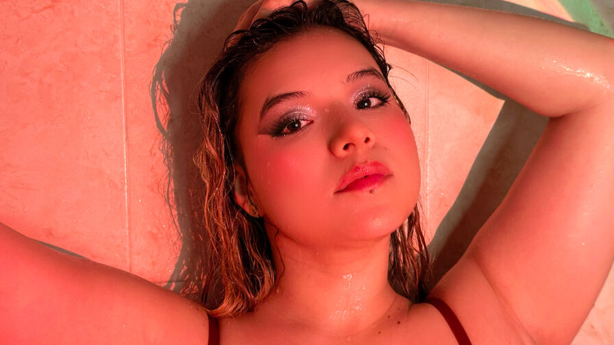 Watch SusieJohns live on The Hot Webcams