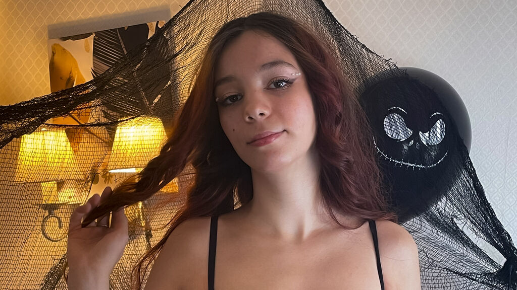 SofiaFoxi live cam model at LiveJasmin