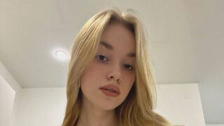 SteshaShow Live Webcam on LiveJasmin