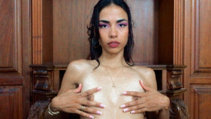 Watch ChloeVisconti on NudiesOnlineCam.com