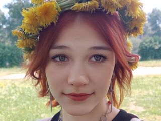 Webcam model TristaBordonaro from LiveJasmin