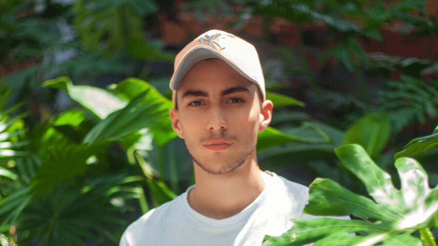 Watch AlexOconor live on Free Erotic Fantasy