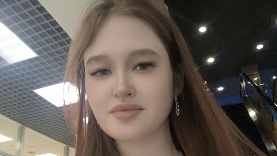 AnnisHemmings
