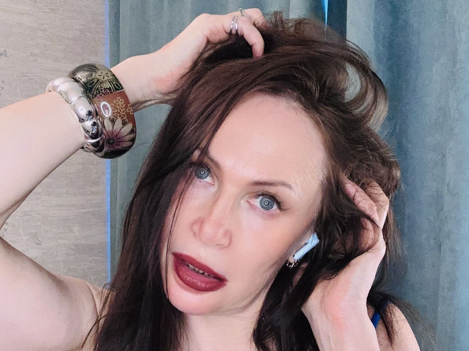 Live cam for Marinaonebest