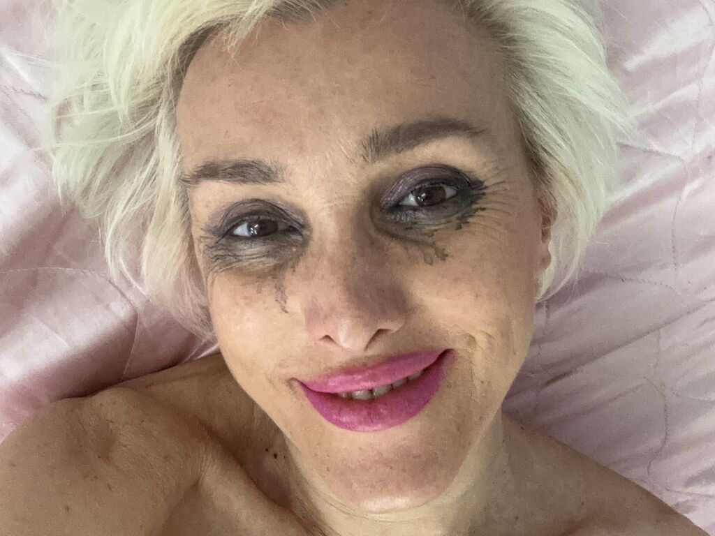 LiliannaSmith Profile Image