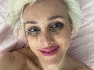LiliannaSmith is a webcam model from Ukraine age 52