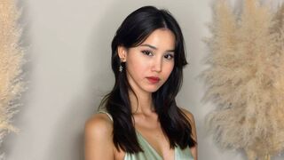 Model Deb Allred, 18, White