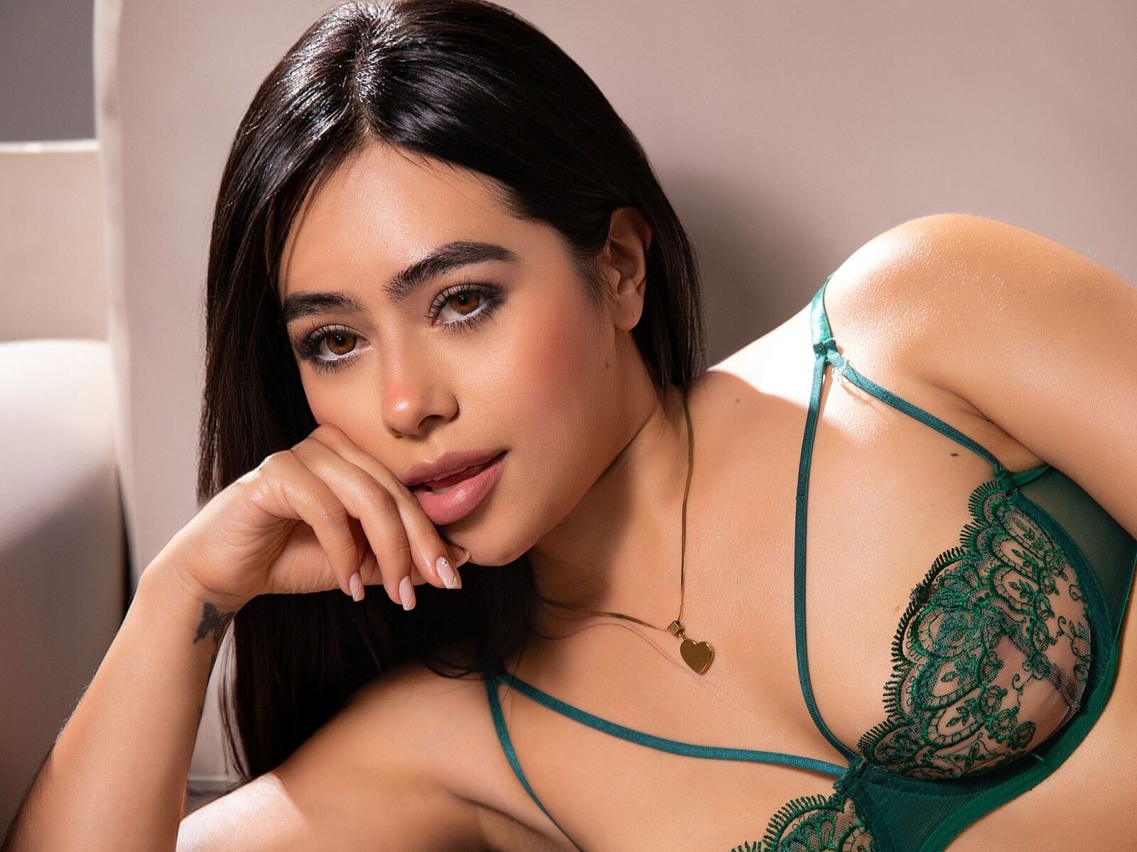 Live cam for GiaSpencers