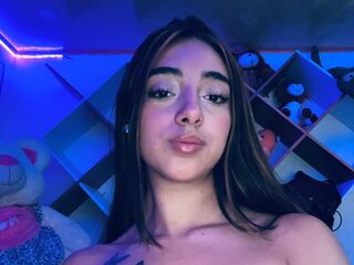 AriPhol Webcam Model Profile