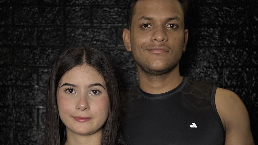 Watch GretelAndHansel live on DMS List