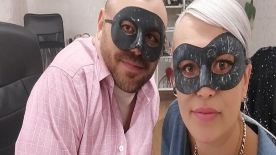Watch JessicaandRon live on Thewebcamzone