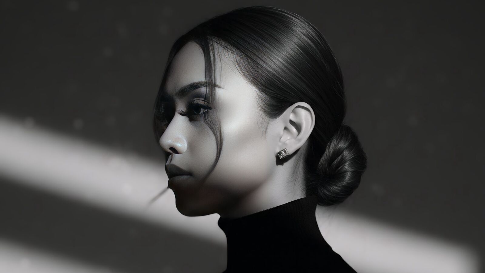 PrescillaGomez erotic portrait