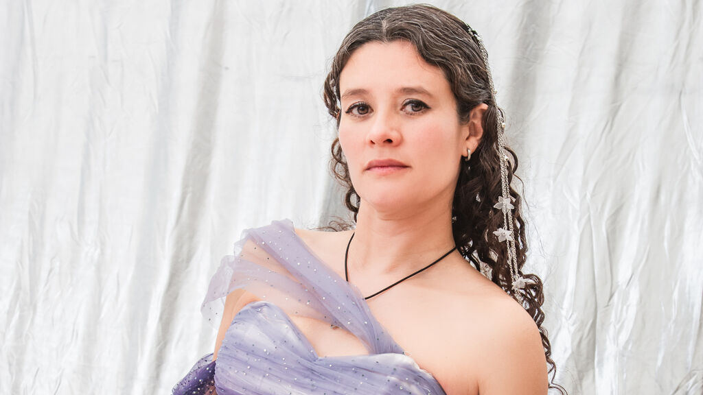 Watch LiaRobs from LiveJasmin on GirlsOfJasmin