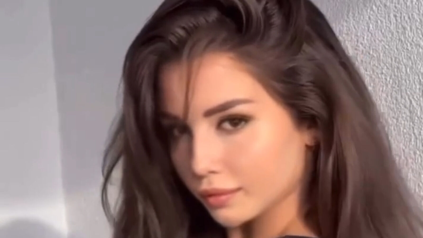 AlishaDaniel glamour portrait