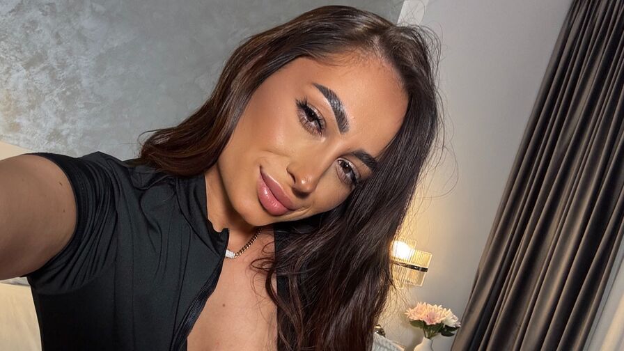 Live Sex Chat with AvaLynn
